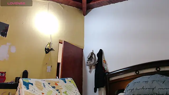 Emma_Henderson webcam