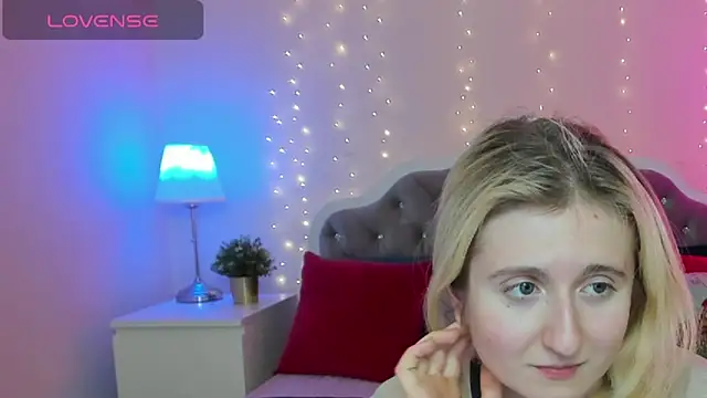 CamillaDreamer webcam