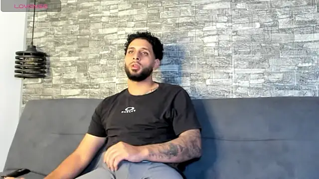 ASHLEY_AND_ASH webcam