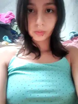 maiden-hot (F teen) - Naked and oil on the buttocks