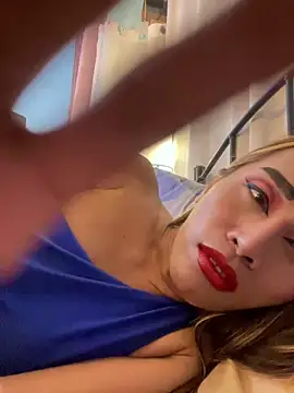 romanticpearlts - RomanticPearlTS's free webcam - UK Sex Cams