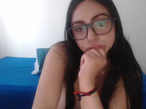 camila_rouswhyth webcam