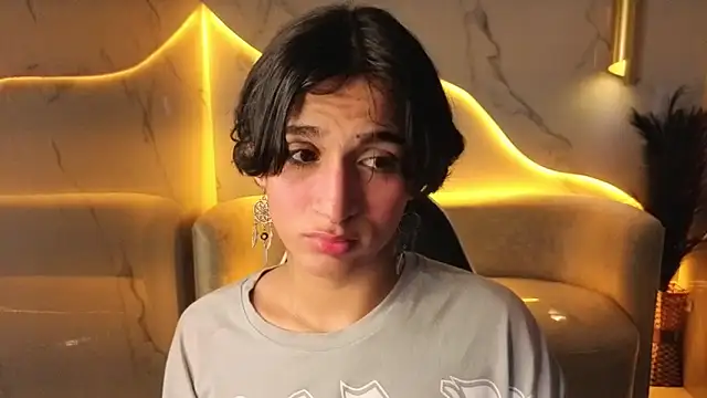 zoe_tp – webcam model profile photo