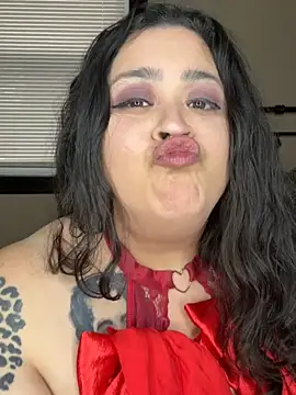 Webcam Model (Tillymarie)  is live.Free join now!