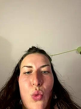 _exoticgirl (F young) - I'm curious how far you can go 😏