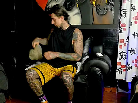 Molotov_Explosive webcam