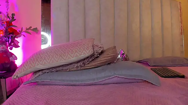 lil_hanna18 - Lil_hanna18's free webcam - UK Sex Cams