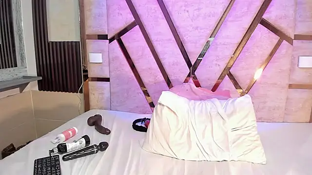 Athenea_Mills webcam