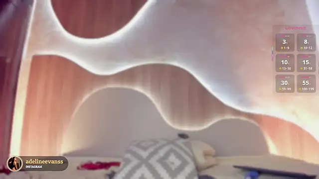 AdelineEvanss webcam