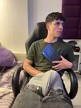 AdrianRinaldi webcam