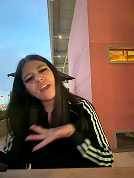 alyshanon18 (F young) - BOOBS OUT 2 MIN IN THE MALL🔥