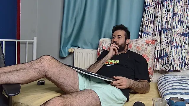 hairybearcb (Ask my age) - Strip me fully naked