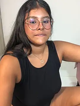 Webcam Model (AnaBrowmn)  is live.Free join now!