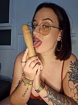 Lindsay_00off webcam