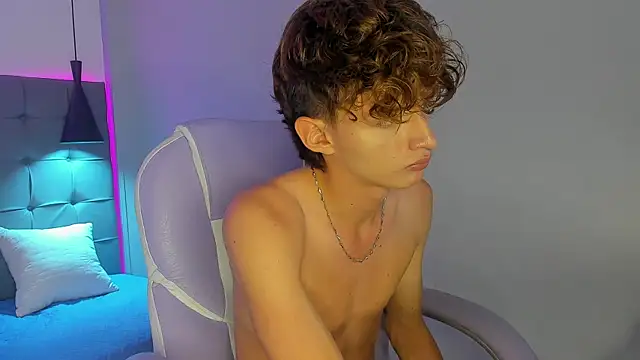 NicolasFerrer18 live cam screenshot male on WhoFuck.me — Live Sex Chat & Hookups