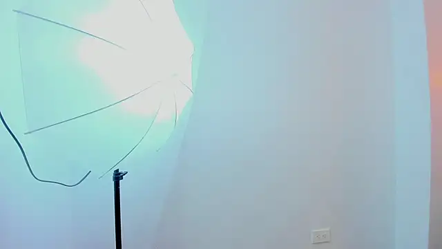 DAKOTA_SAKURA webcam