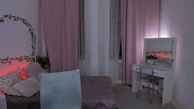 janetmoor (F teen) - spank my booty 5 times