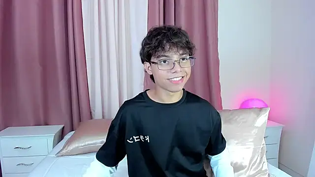 Honeymoon_sariel webcam