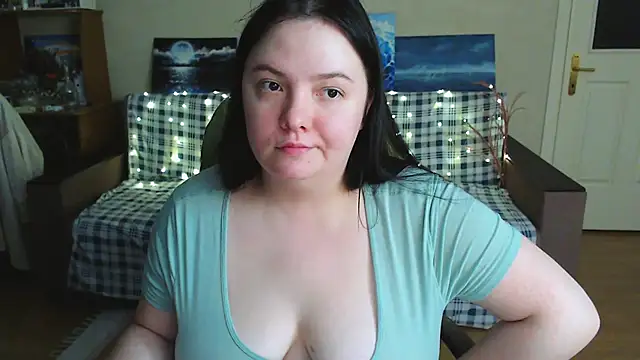 EmillyBones webcam