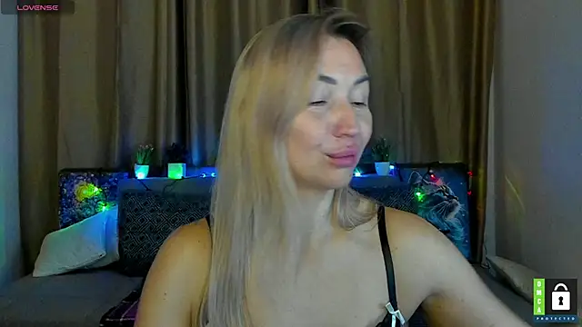 Kiss_julli88I webcam stripchat model stream image