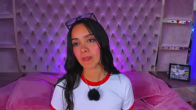 Harii_02 webcam stripchat model stream image