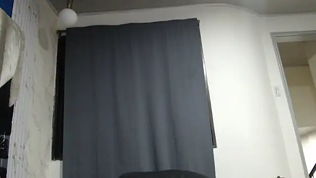 KiraaWild webcam stripchat model stream image