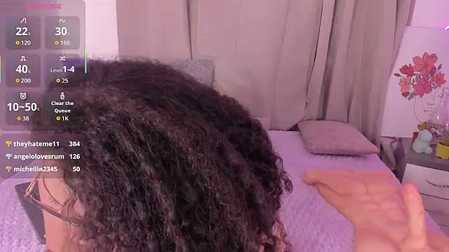 alanaa_gomezz webcam