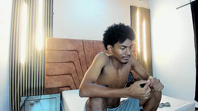 fykmor_1 (M twink) - pre cum