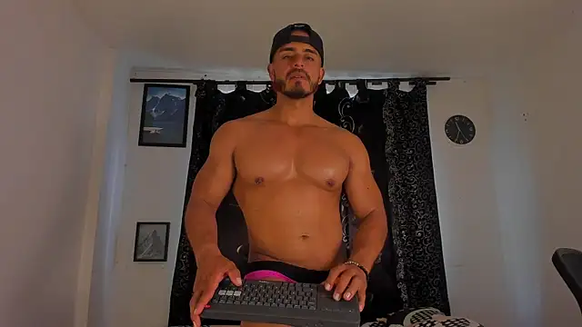 magnusclark - Magnusclark's free webcam - UK Sex Cams