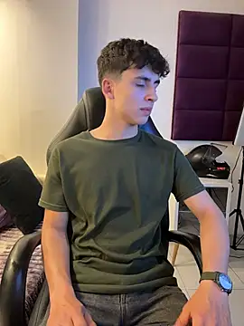 adrianrinaldi (M twink) - dont stopt + show precum