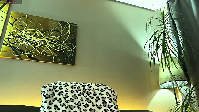 velina___ - Velina___'s free webcam - UK Sex Cams