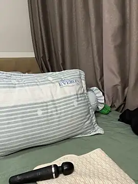 Webcam Model (Lil_asianxyz)  is live.Free join now!