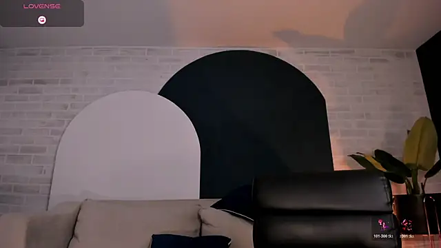 IsabellaMoreau webcam