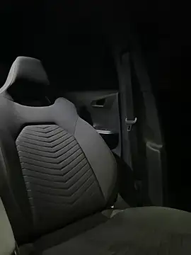 fayeflame (F young) - Show boobs + Tease nipples