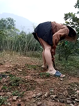 Webcam Model (SexyQueen99)  is live.Free join now!