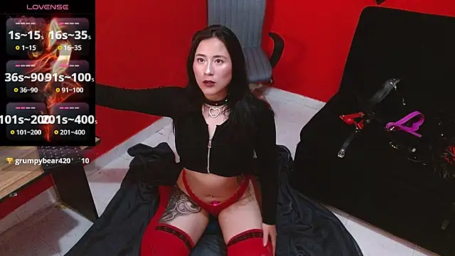 Emily_Slave28 webcam