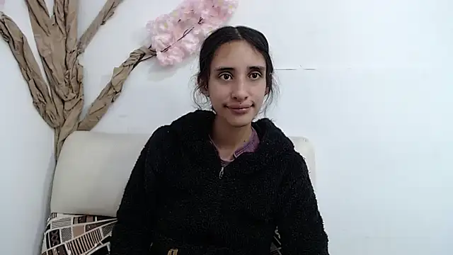 RoxanaCyrano_ webcam