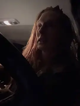 GoldenFlameGoddess webcam