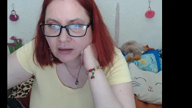 PlayfullMature webcam