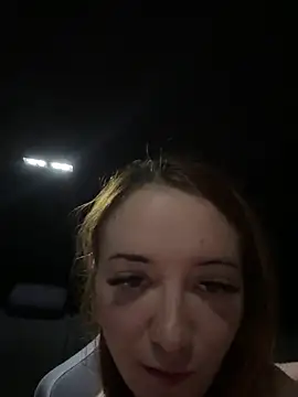 fayeflame (F young) - Show boobs + Tease nipples