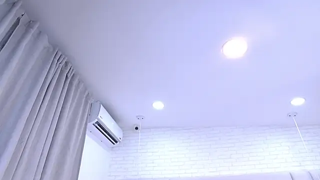 Sophie_DearGB webcam