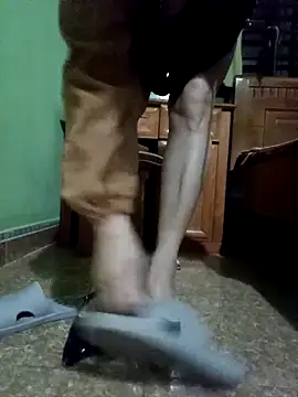 Webcam Model (SexyQueen99)  is live.Free join now!