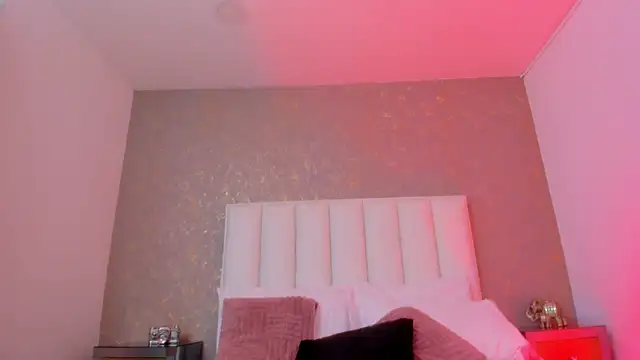 kayliebrooks (F teen) - Fingering my pussy🤟