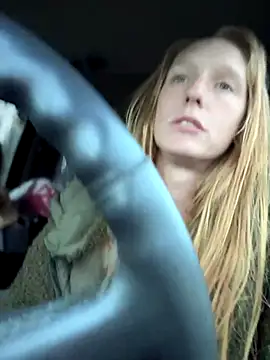 GoldenFlameGoddess webcam