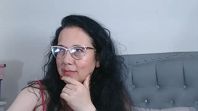 maturepriscila webcam stripchat model stream image