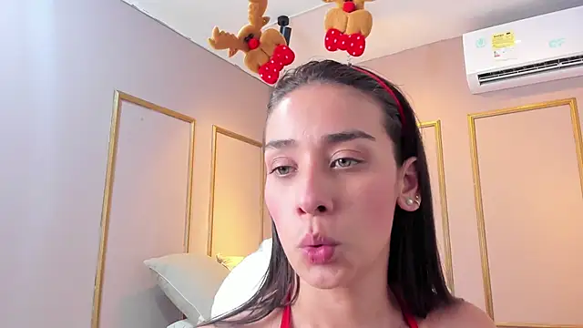 NahimiThompson webcam stripchat model stream image