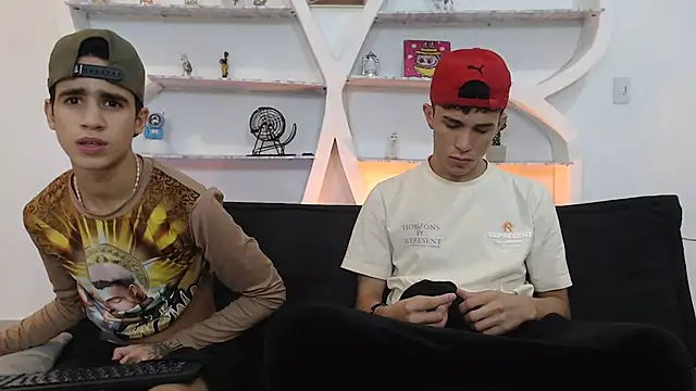 three_guys_hot - THREE_GUYS_HOT's free webcam