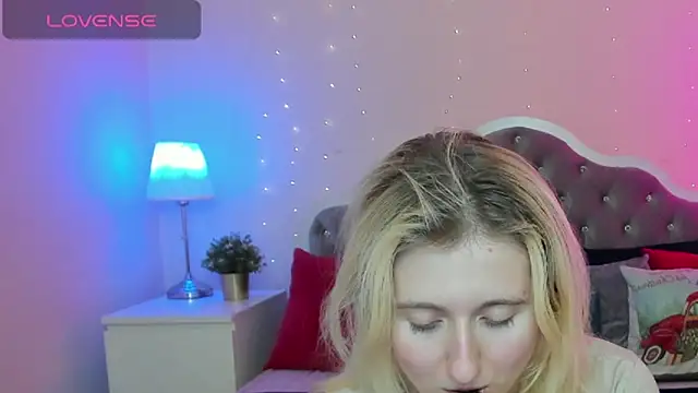 CamillaDreamer webcam