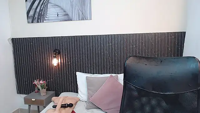 chanel_brunette webcam