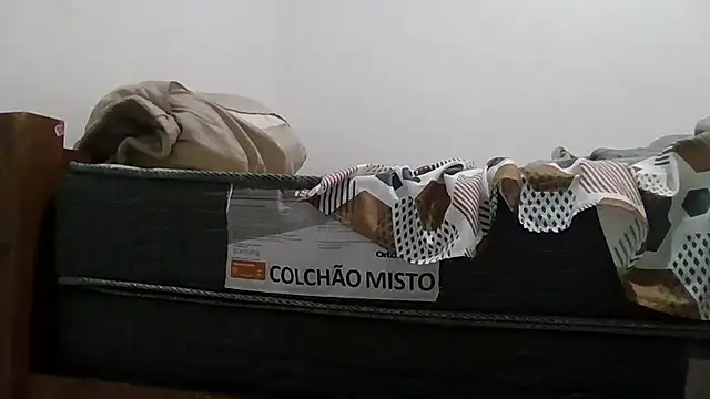 JUNINHOLEKEJR webcam